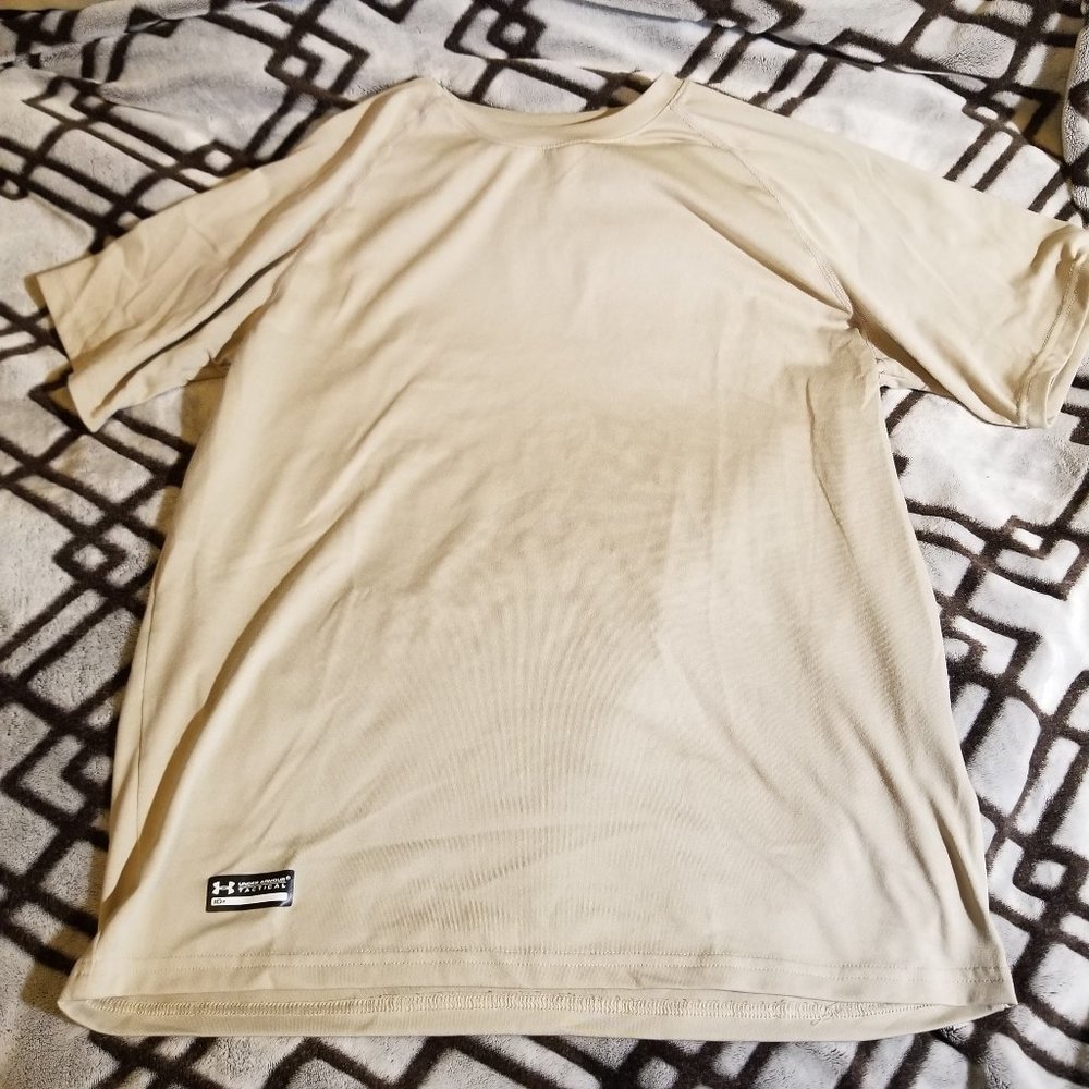 Under Armor tactical nude colore t-shirt size men's Small